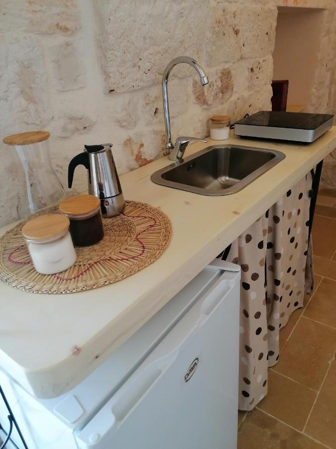 Trullo Del Sol Guest House Челие Месапика Екстериор снимка