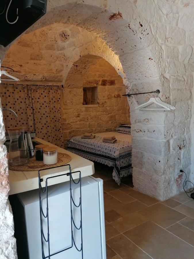 Trullo Del Sol Guest House Челие Месапика Екстериор снимка