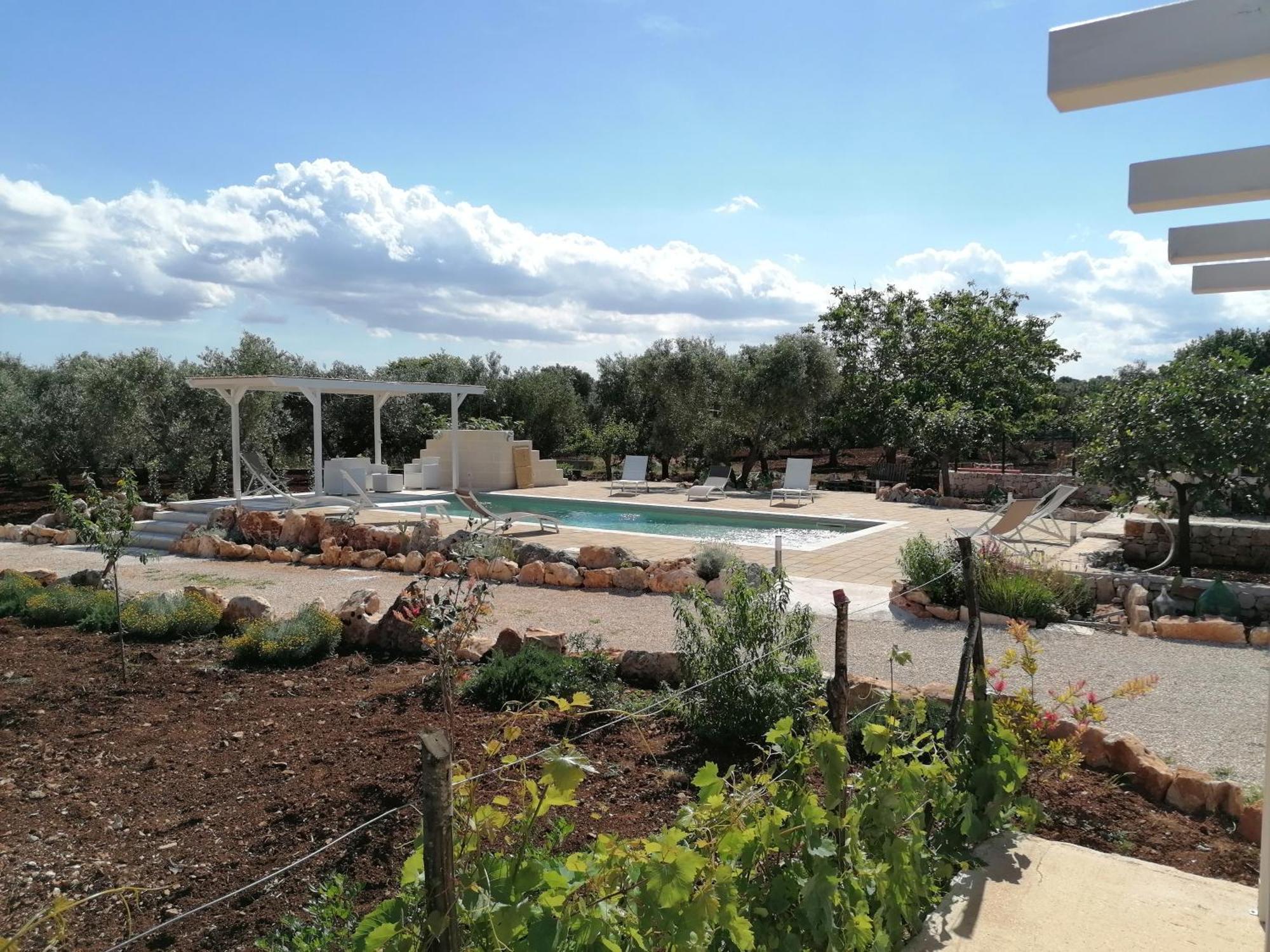 Trullo Del Sol Guest House Челие Месапика Екстериор снимка