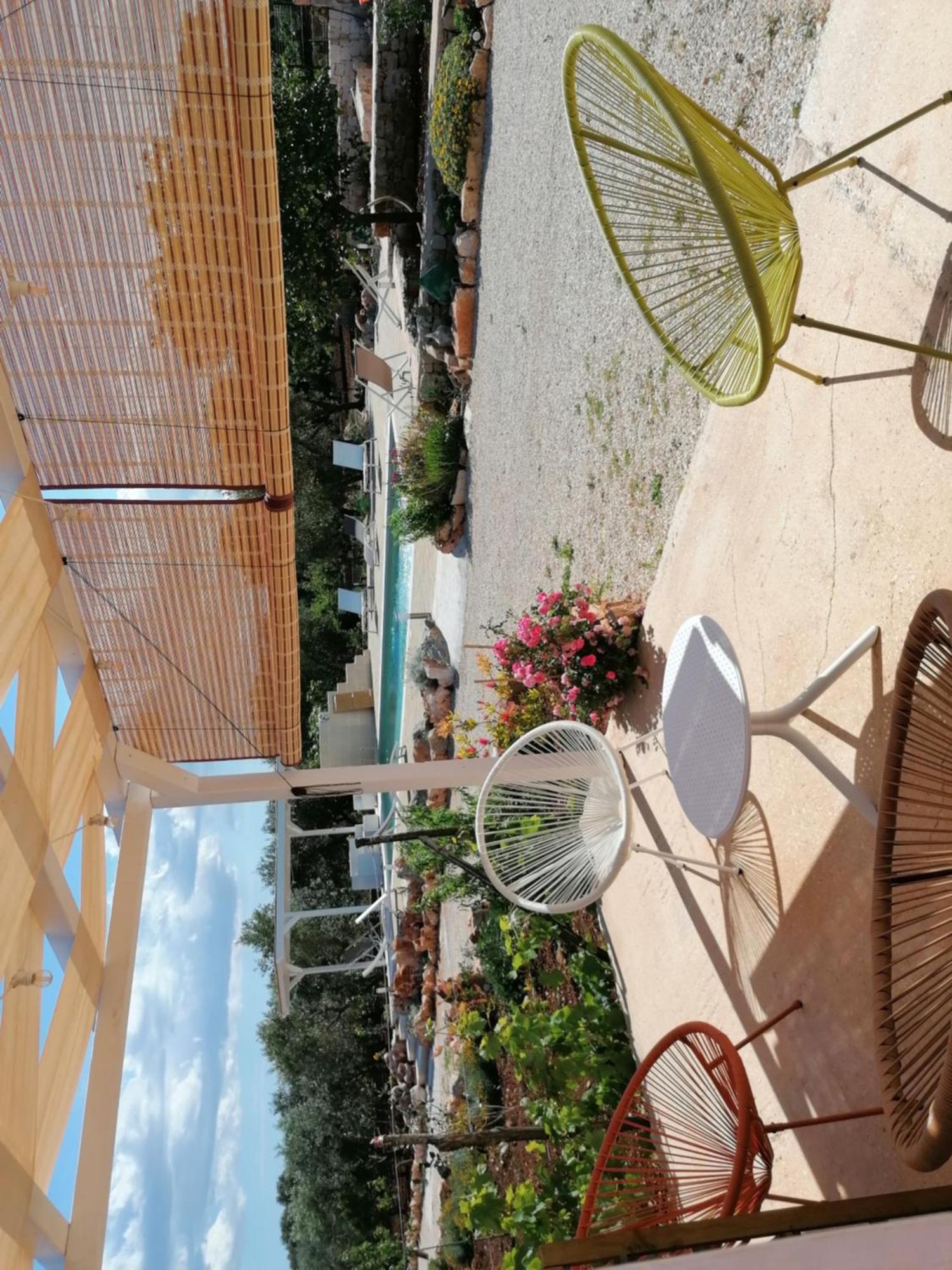 Trullo Del Sol Guest House Челие Месапика Екстериор снимка