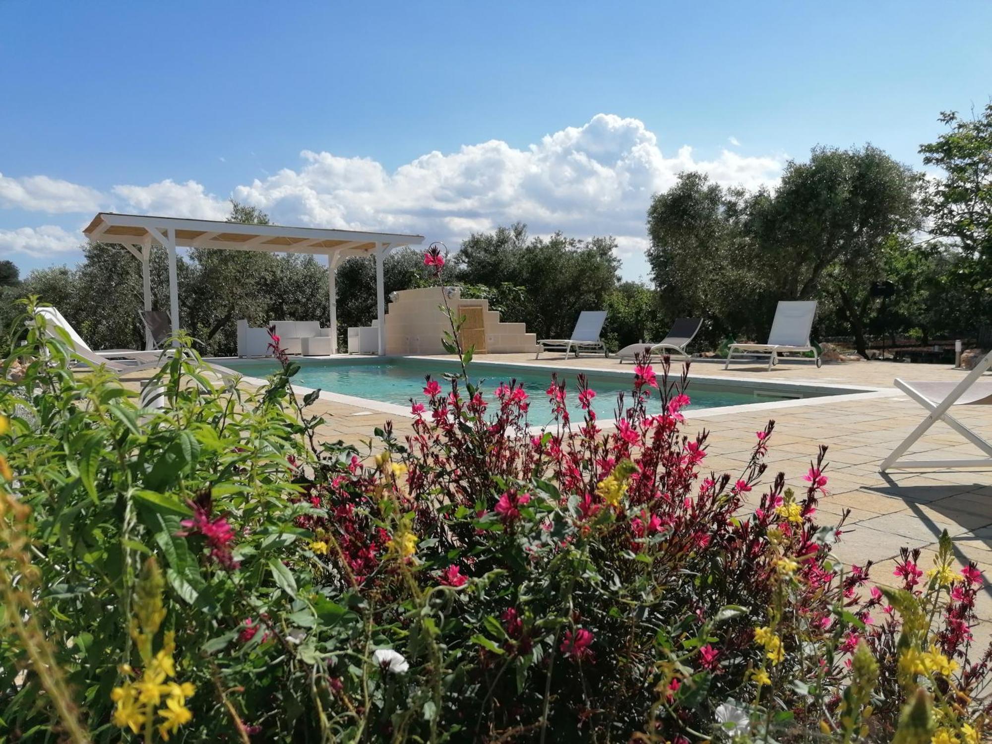 Trullo Del Sol Guest House Челие Месапика Екстериор снимка