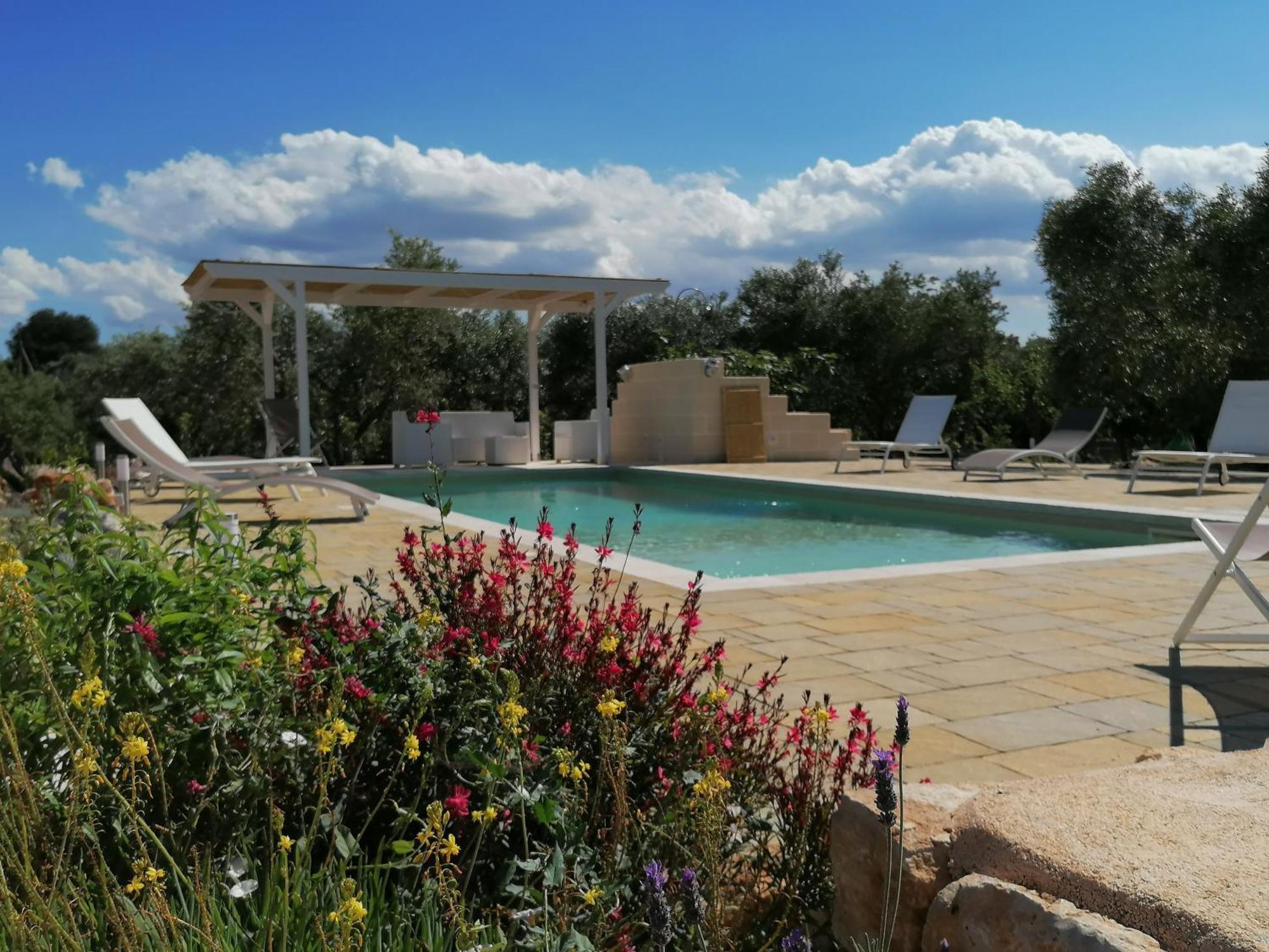 Trullo Del Sol Guest House Челие Месапика Екстериор снимка