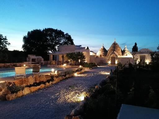 Trullo Del Sol Guest House Челие Месапика Екстериор снимка