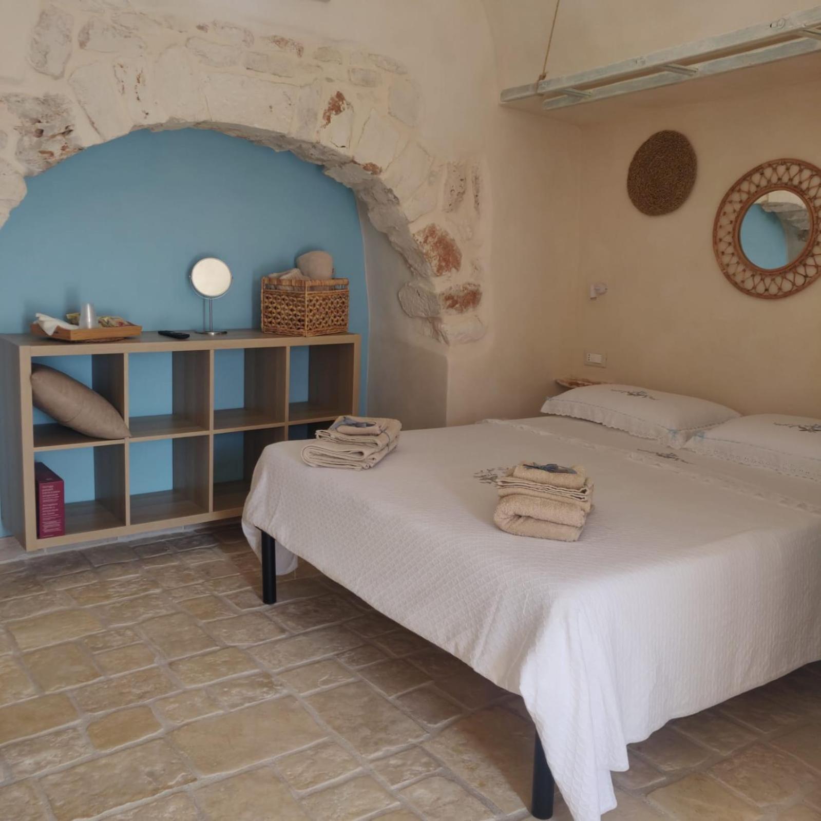 Trullo Del Sol Guest House Челие Месапика Екстериор снимка